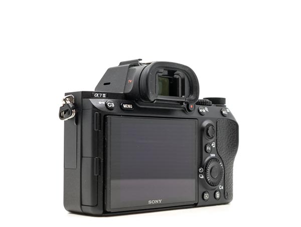 Alquiler en Valencia de cámara Sony Alpha A7 III para fotografía y vídeo